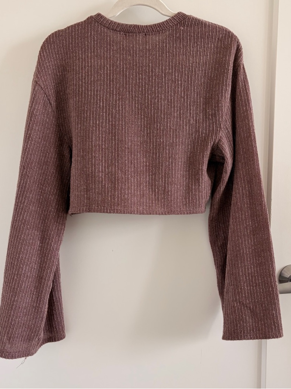 Cropped Ribbed Knit Sweater - Picture 4 of 4